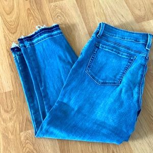 Like New NYDJ Days Capris - frayed ankle